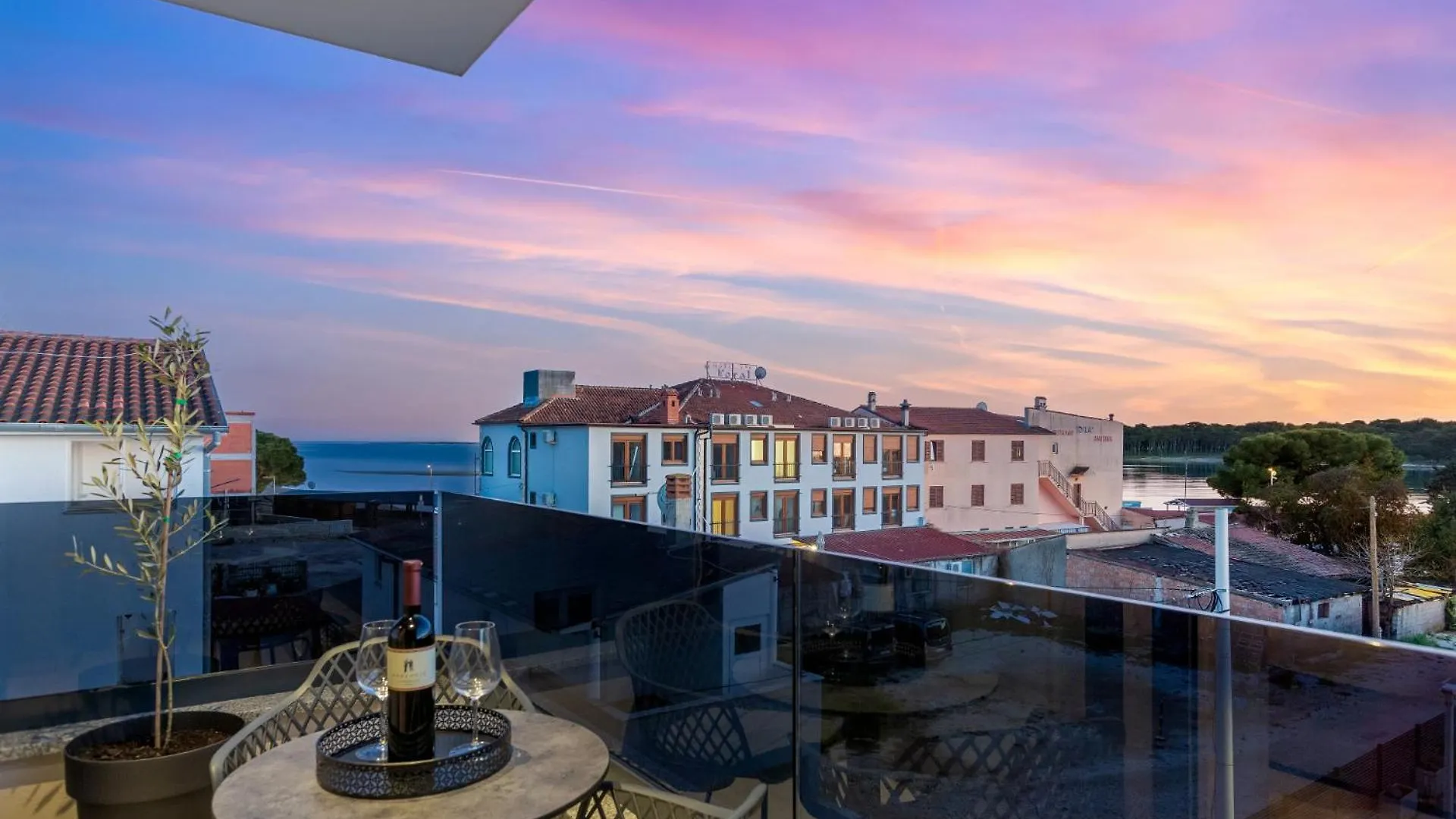 Guest house Fly Rooms Medulin - 50M From The Beach - New 2024