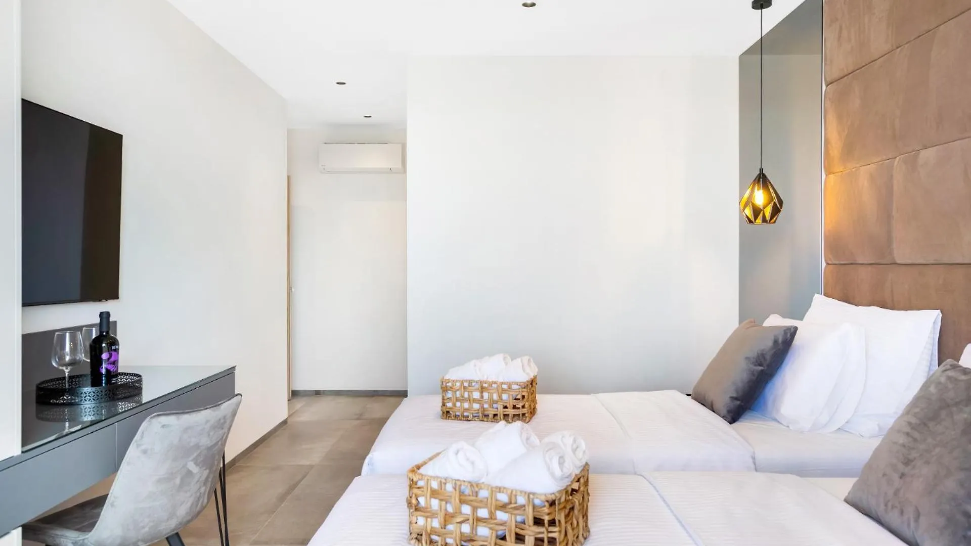 Fly Rooms Medulin - 50M From The Beach - New 2024 0*,  Croatia