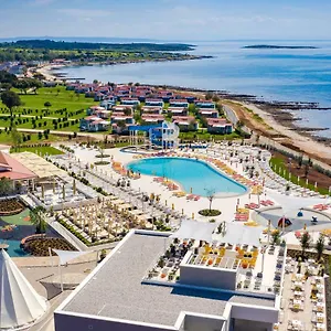 Arena Grand Kazela Homes Feriepark