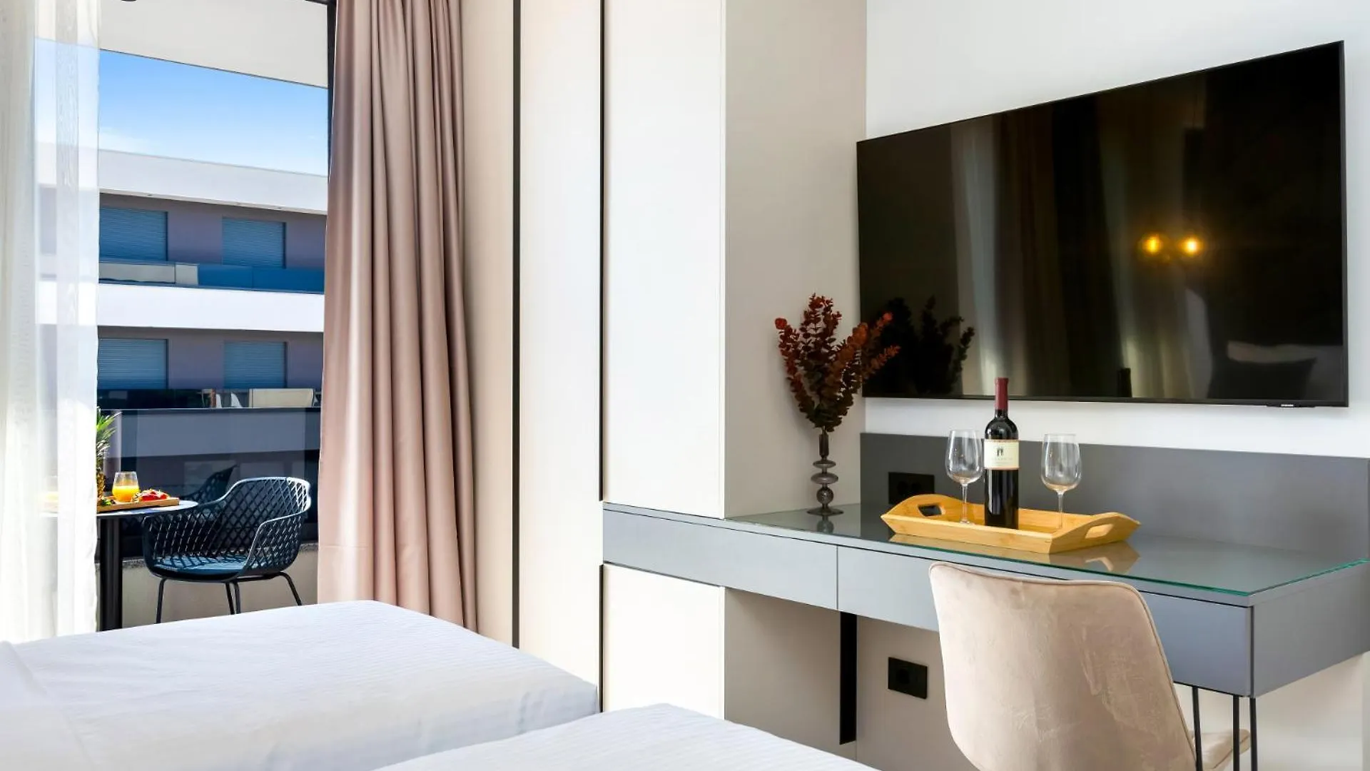 Fly Rooms Medulin - 50M From The Beach - New 2024