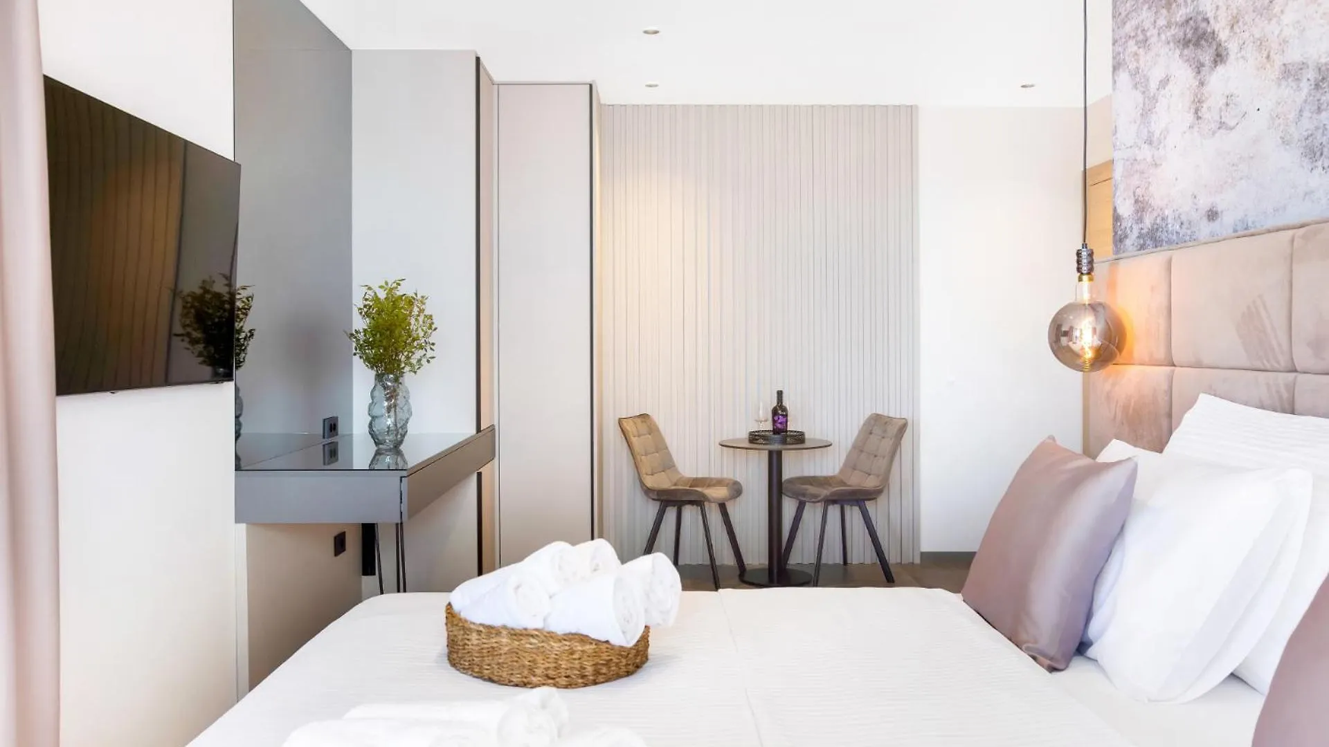 Gasthof Fly Rooms Medulin - 50M From The Beach - New 2024