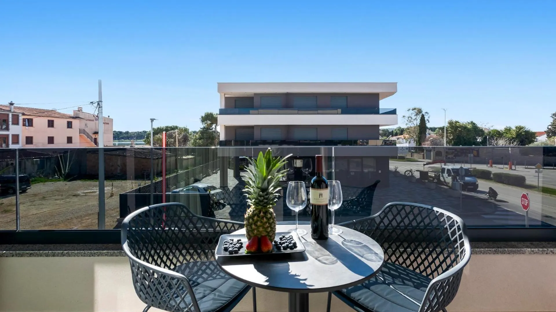 Fly Rooms Medulin - 50M From The Beach - New 2024