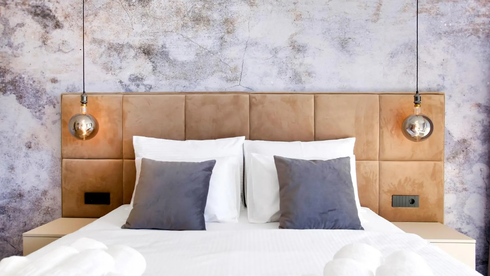 Gasthof Fly Rooms Medulin - 50M From The Beach - New 2024